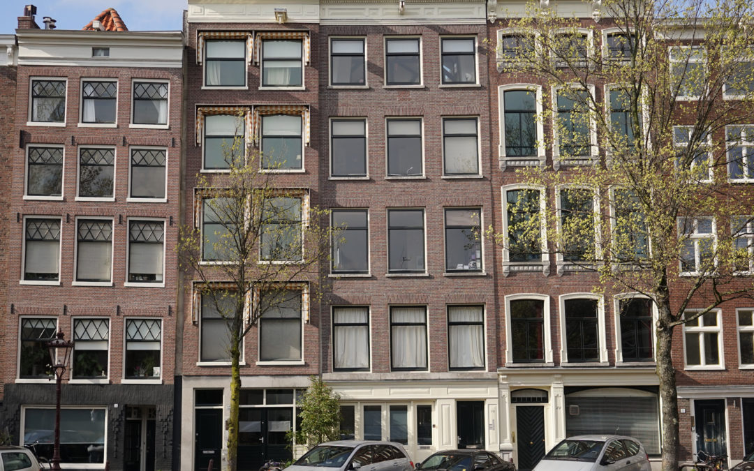 nieuwe ramen met dubbelglas in rijksmonument Amsterdam